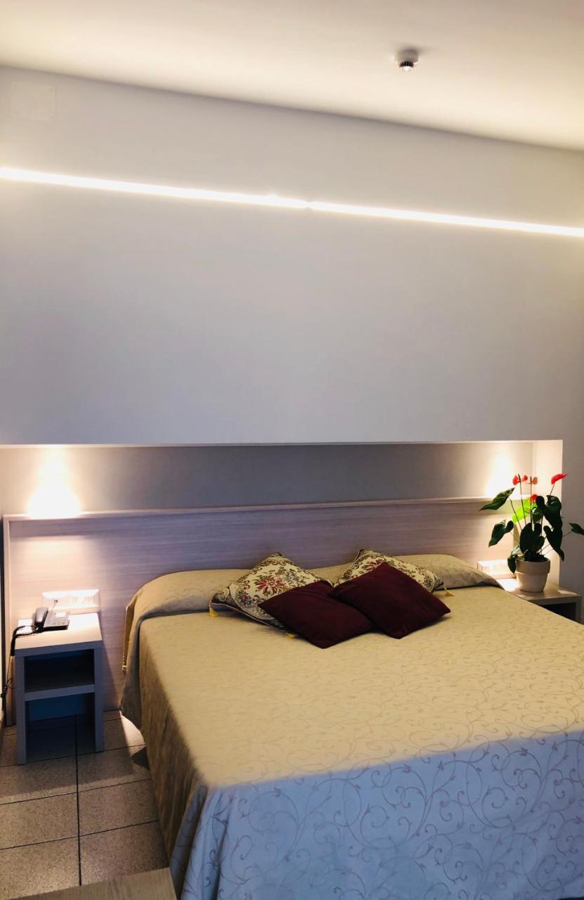 Hotel Delfina Signa Luaran gambar