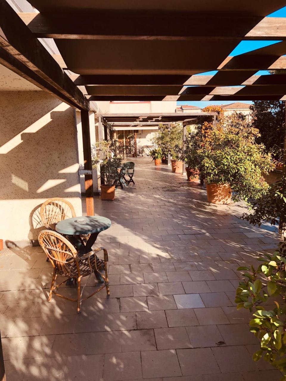 Hotel Delfina Signa Luaran gambar