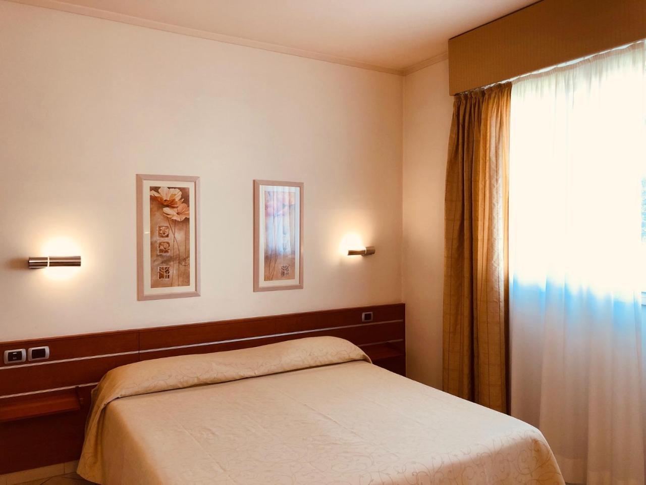 Hotel Delfina Signa Luaran gambar